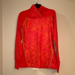 Under armor pink snap collar long sleeve top